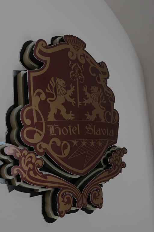 Hotel Slavia Salonta Bagian luar foto